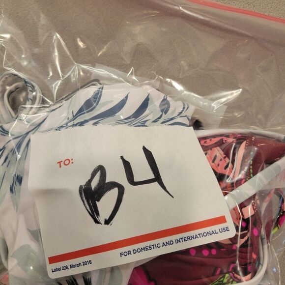 Lot Of Bikini Bras Top Size Small 4 Bikini Swimsuits - Picture 5 of 5